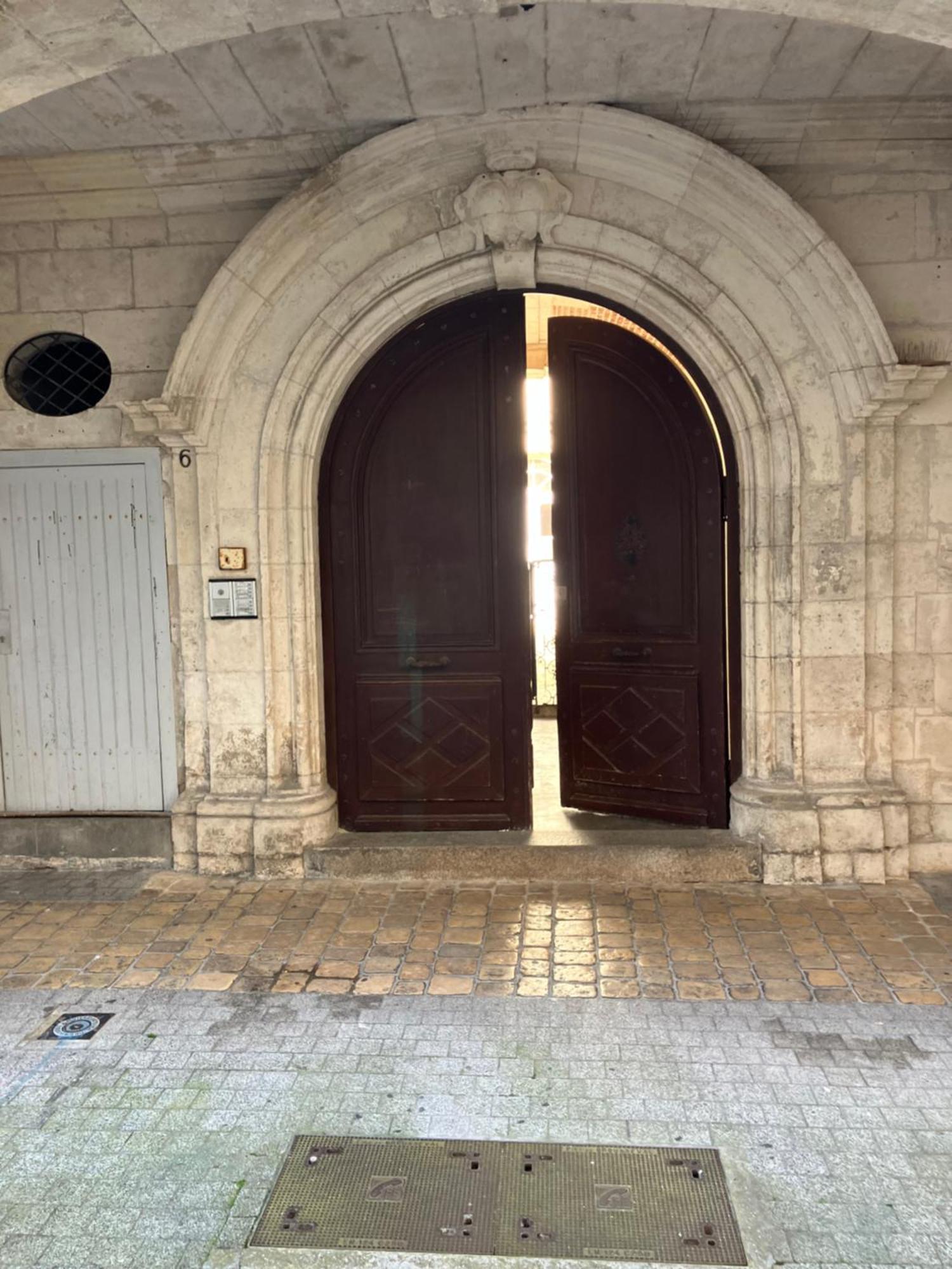 Chambre Dans Hotel Particulier 18E Siecle Hyper Centre La Rochelle La Rochelle  Exterior foto